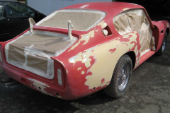 Un modèle prestigieux qui s'apprête à recevoir sa peinture.